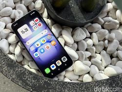 Unboxing Infinix Hot 70, HP Baterai 6.000 mAh Harga Rp 2 Jutaan