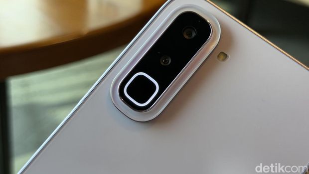 Review Infinix Hot 70, Ponsel Baterai Gede untuk Gen Z yang Aktif