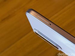 Unboxing Infinix Hot 70, HP Baterai 6.000 mAh Harga Rp 2 Jutaan