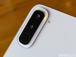 Unboxing Infinix Hot 70, HP Baterai 6.000 mAh Harga Rp 2 Jutaan