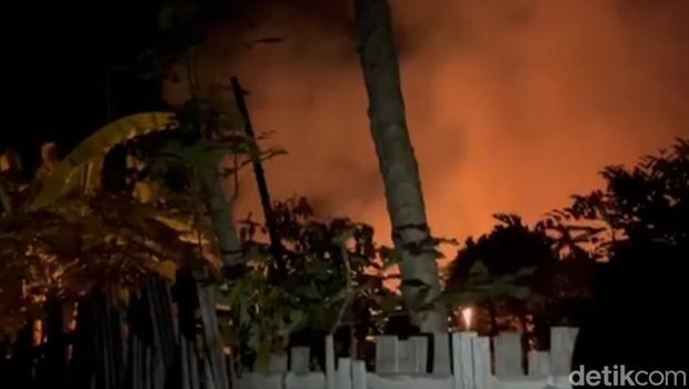 Kebakaran rumah menewaskan penghuni di Probolinggo.
