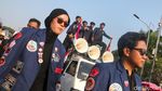 Massa Mahasiswa Gelar Aksi Tritura di Depan DPR