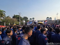 Video Mahasiswa Trisakti-HMI Demo di DPR, Jl Gatsu Arah Slipi Ditutup