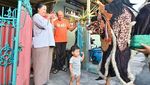 Menjaga Tradisi Galungan Lewat Ngelawang Keliling Kampung