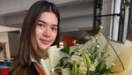 Air Mata Mieke Amalia, Kayra Miendra Lulus Sidang Kuliah