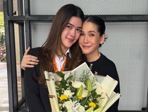 Air Mata Mieke Amalia, Kayra Miendra Lulus Sidang Kuliah
