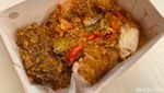 Murah Meriah! Jajan Ayam Goreng dan Chicken Skin Rp 8 Ribuan