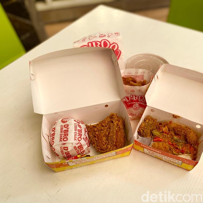 Murah Meriah! Jajan Ayam Goreng dan Chicken Skin Rp 8 Ribuan