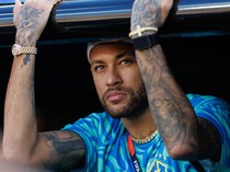 Ada Cedera, Neymar Disebut Jadi Pemain Pertama yang WFH di Piala Dunia