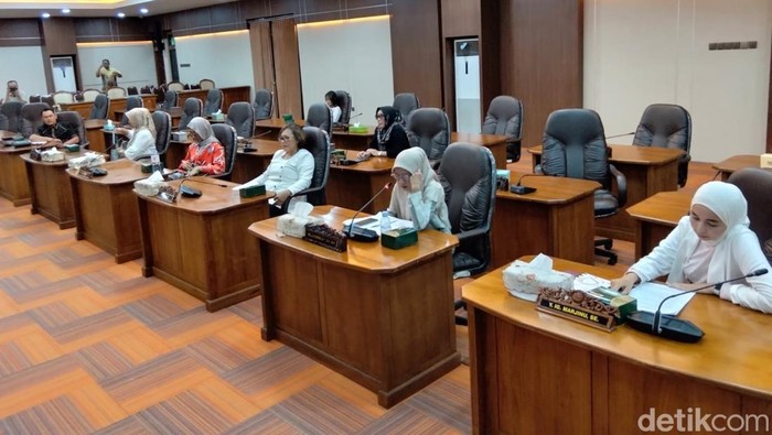 Perwakilan pedagang daging sapi mendatangi DPRD Kota Magelang soal kelangkaan pasokan dan harga yang melambung tinggi, Jumat (19/6/2026).