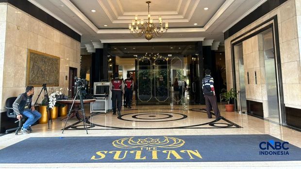 Penampakan Hotel Sultan H+1 usai diambil alih negara, Jumat (19/6/2026). (CNBC Indonesia/Elga Nurmutia)