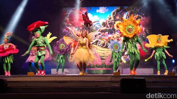 Pertunjukan drama musikal bertajuk Thumbelina & Tinkerbell 
