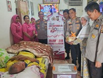 Sambut HUT Bhayangkara, Polres Banyuasin Kunjungi Purnawirawan yang Sakit