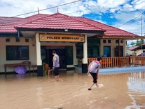 Banjir Terjang 2 Kecamatan di Boalemo, Polsek-SMK 1 Wonosari Terendam