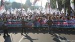 Potret Aksi Pedagang-Petani Dukung Program Prabowo di Jakarta