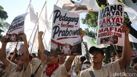 Aksi damai berlangsung tertib dengan pengawalan aparat kepolisian di kawasan Patung Kuda, Jakarta Pusat. Kegiatan ditutup setelah seluruh aspirasi dan pernyataan sikap disampaikan kepada publik.