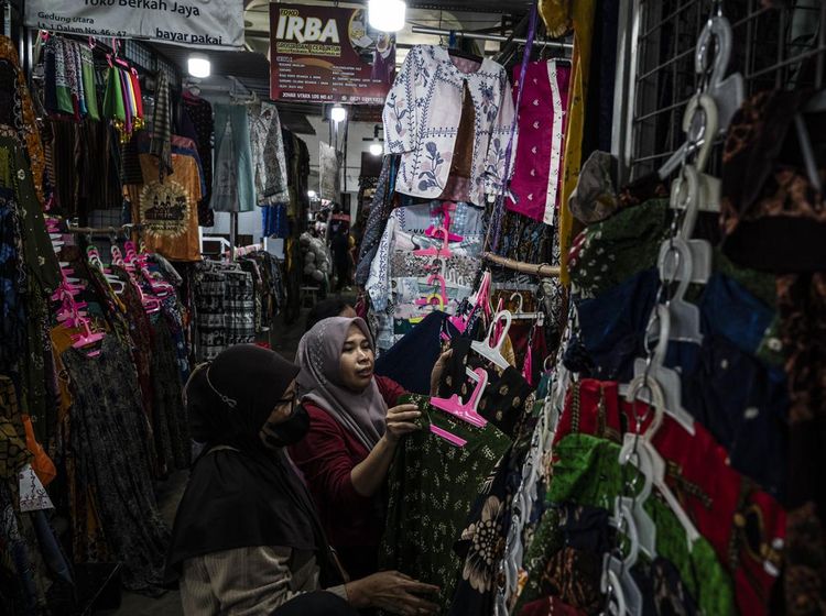 Potret Denyut UMKM di Pasar Johar Semarang