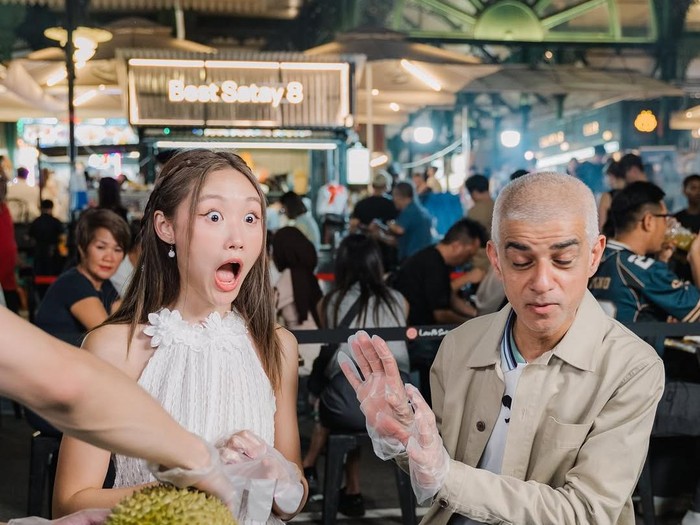 Momen Unik Wali Kota London Cicip Durian Pertama Kali, Begini Reaksinya