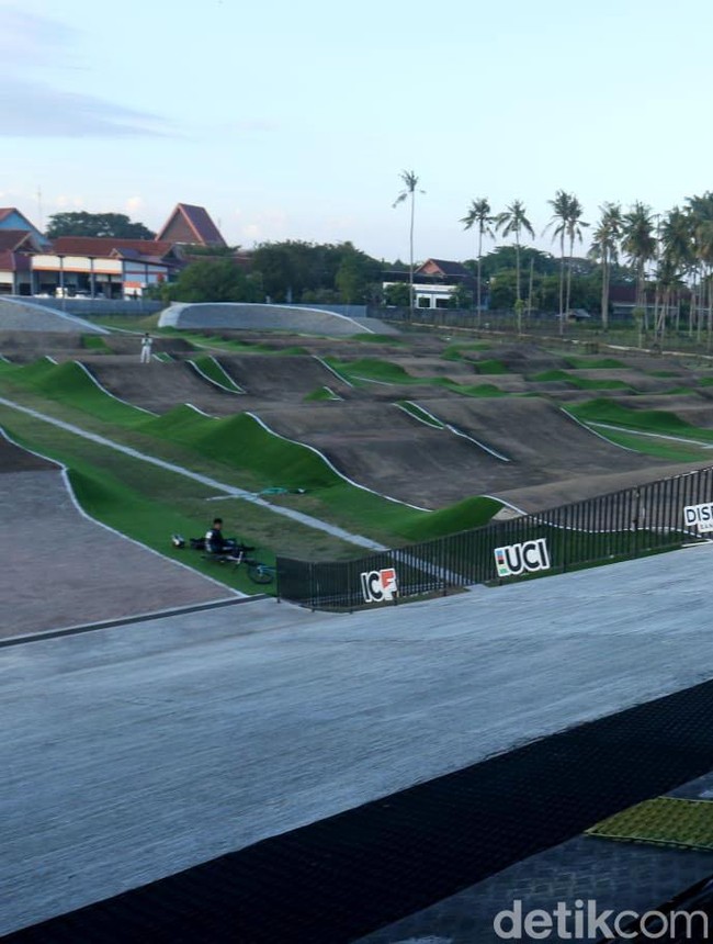 Jelang Banyuwangi BMX Supercross 2026 Pebalap Mulai Jajal Trek Ekstrem
