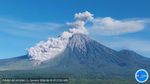 Penampakan Gunung Semeru Saat Erupsi Luncurkan Awan Panas 4,5 Km