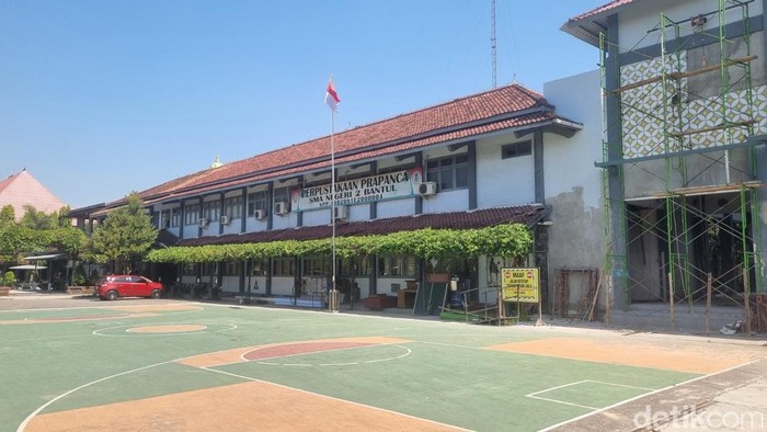 Suasana SMAN 2 Bantul, Jumat (19/6/2026).