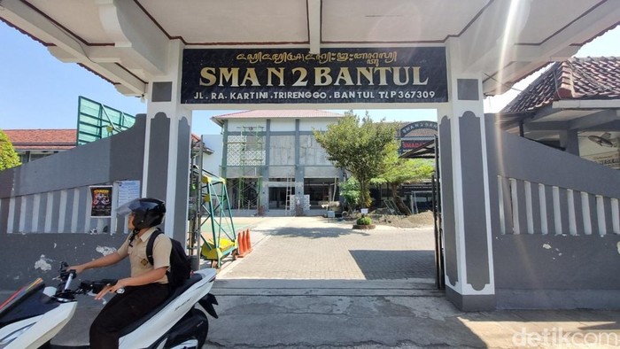Suasana SMAN 2 Bantul, Jumat (19/6/2026).