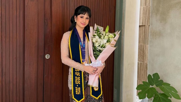 Ersa Mayori Bahagia Talullah Lulus SMA-Kuliah Sesuai Impian