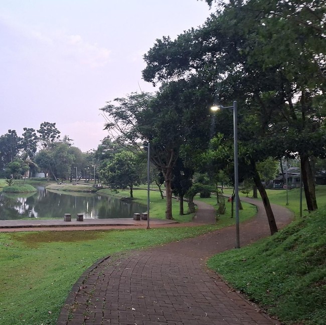 Potret Taman Cempaka, Oase Hijau buat Berakhir Pekan di Jakarta Timur