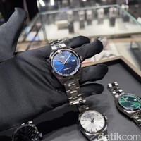 Bukan Lagi Besar, Ini Alasan Jam Tangan 38 mm Kembali Digemari