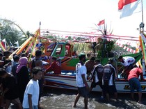 Tradisi Petik Laut Lampon, Hampir Seabad Dijaga Warga Banyuwangi