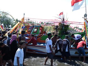 Tradisi Petik Laut Lampon, Hampir Seabad Dijaga Warga Banyuwangi