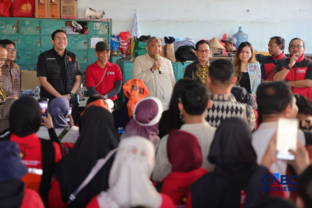 Wamenaker Afriansyah Noor melakukan sidak ke PT Amos Indah Indonesia (AII) di KBN Cakung, Jakarta Utara, Kamis (18/6/2026) (dok. Kemnaker).