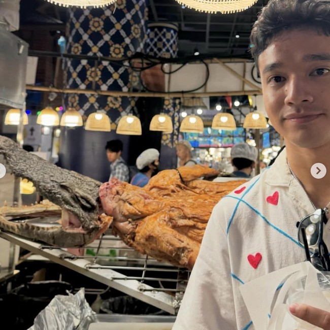 10 Momen Makan Fadly Faisal yang Curi Perhatian, Ada Buaya Panggang!