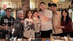 10 Momen Makan Fadly Faisal yang Curi Perhatian, Ada Buaya Panggang!