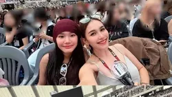 Mother-Daughter Goals! Ayu Ting Ting dan Bilqis Nonton BTS di Busan