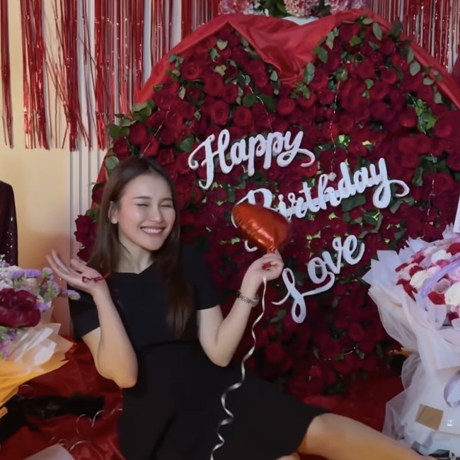 Banyak Doa Baik di Ultah Ayu Ting Ting Ke-34