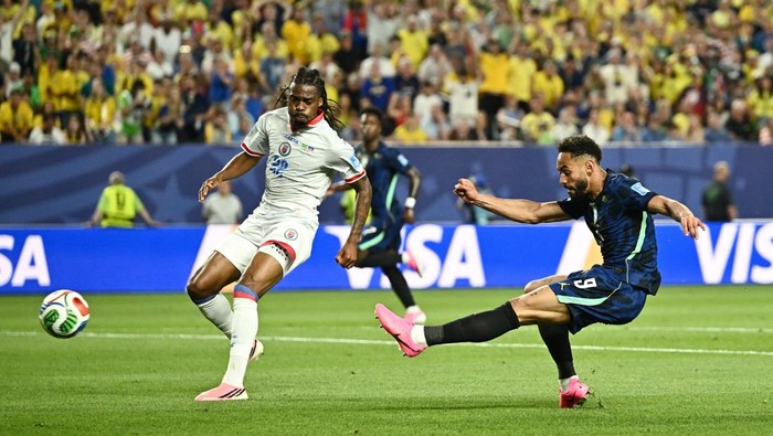 Soccer Football - FIFA World Cup 2026 - Group C - Brazil v Haiti - Philadelphia Stadium, Philadelphia, Pennsylvania, U.S. - June 19, 2026 Brazils Matheus Cunha scores their second goal REUTERS/Dylan Martinez