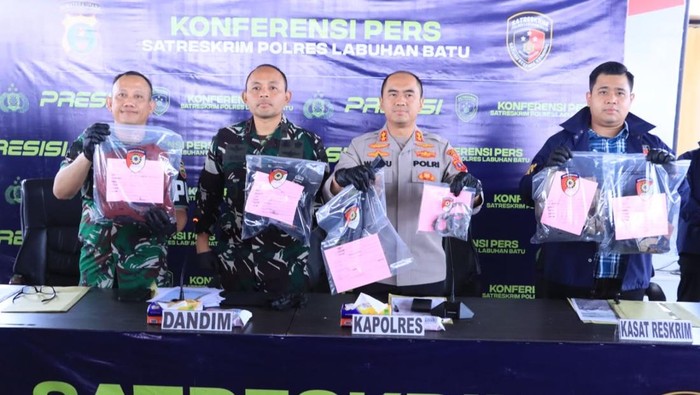Foto: Konferensi pers penetapan tersangka kasus penganiayaan di Labura (dok. Polres Labuhanbatu)