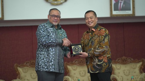 Gubernur NTB Lalu Muhamad Iqbal bersama Duta Besar RI untuk Malaysia, Raden Dato Mohammad Iman Hascarya. (Foto: Pemprov NTB)