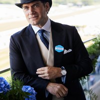 Penampilan Terbaru Henry Cavill di Acara Balap Kuda, Gaya Necis Bikin Pangling
