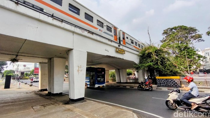 Jalan Viaduct Bandung, lokasi syuting yang identik dengan pemeran Saep bos copet Preman Pensiun