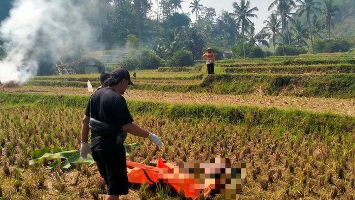 Jasad pria tanpa identitas di Garut