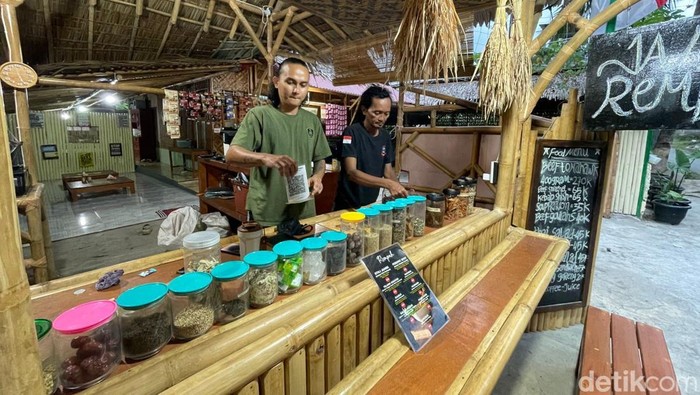 Kedai Jamu Rempah Pangandaran.