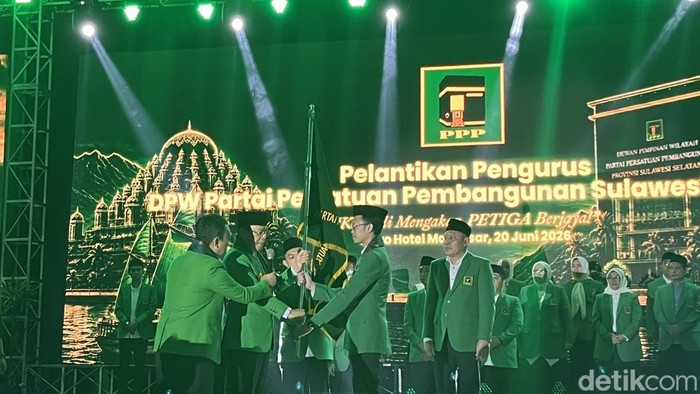 Ketua Umum PPP Muhamad Mardiono resmi melantik kepengurusan DPW PPP Sulsel.