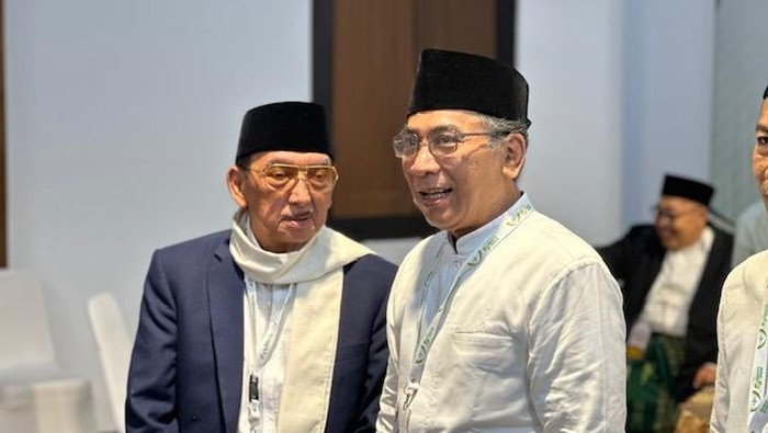 Ketum PBNU KH Yahya Cholil Staquf (Gus Yahya) saat menghadiri Munas-Konbes