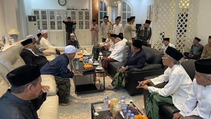 Sejumlah kiai sepuh NU mengadakan pertemuan tertutup sebelum membuka Munas-Konbes 2026 di Ponpes Al Falah Ploso Kediri
