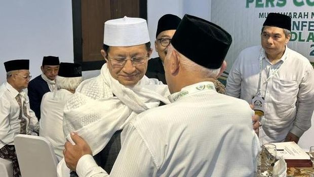 Pembukaan Munas-Konbes NU di Ponpes Al Falah Ploso Pembukaan Munas-Konbes NU di Ponpes Al Falah Ploso