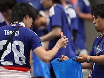 Bersih-bersih Stadion Piala Dunia, Suporter Jepang Tuai Kritikan