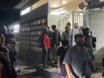Terbongkar Judi Sabung Ayam Dalam Rumah Pengacara di Makassar