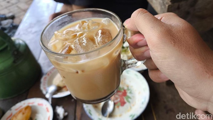 Saung Kopi Hawwu Kuningan